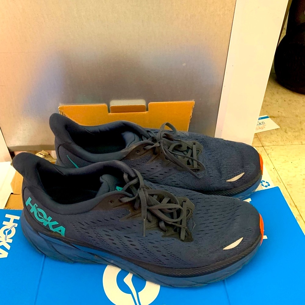 hoka clifton 5 running warehouse